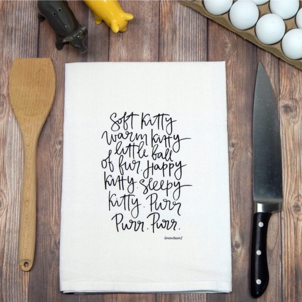 Green Bee Tea Towel: Soft Kitty